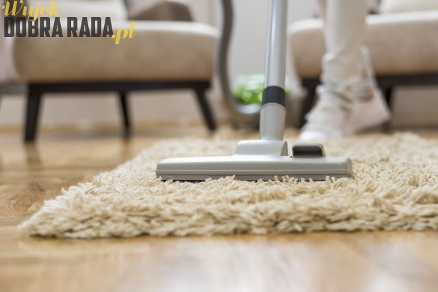 Jak skutecznie wyprać dywan?