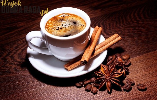 Jesienna kawa cynamonowo-dyniowa — jak ją przygotować?