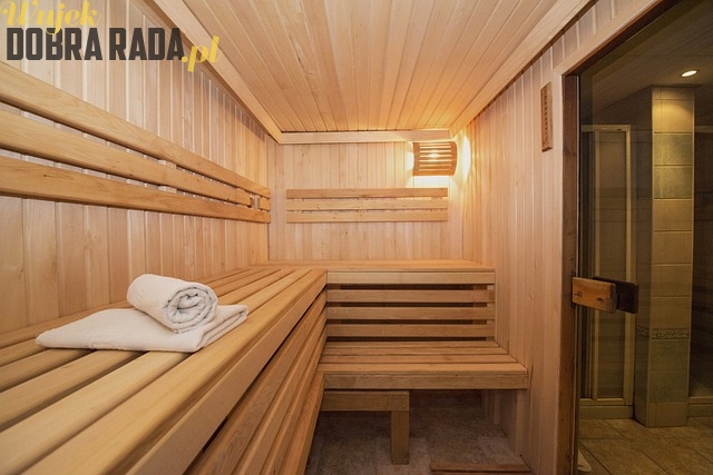Wykorzystanie drewna klejonego w konstrukcjach basenów i saun